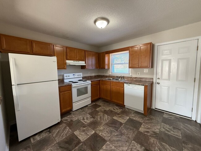 212 Appaloosa Dr in Jacksonville, NC - Building Photo - Building Photo