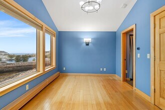 331 Granite St in Rockport, MA - Foto de edificio - Building Photo