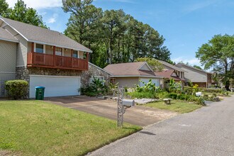 Coronado Estates in Memphis, TN - Foto de edificio - Building Photo