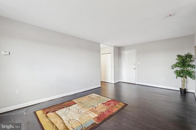 1300 S Arlington Ridge Rd