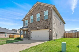 12021 Cascade Falls Trl in Louisville, KY - Building Photo - Building Photo