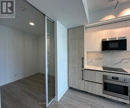 699 Sheppard Ave E in Toronto, ON - Building Photo - Building Photo