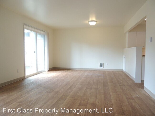 8500 SW Canyon Dr-Unit -UNIT 3 in Portland, OR - Building Photo - Building Photo