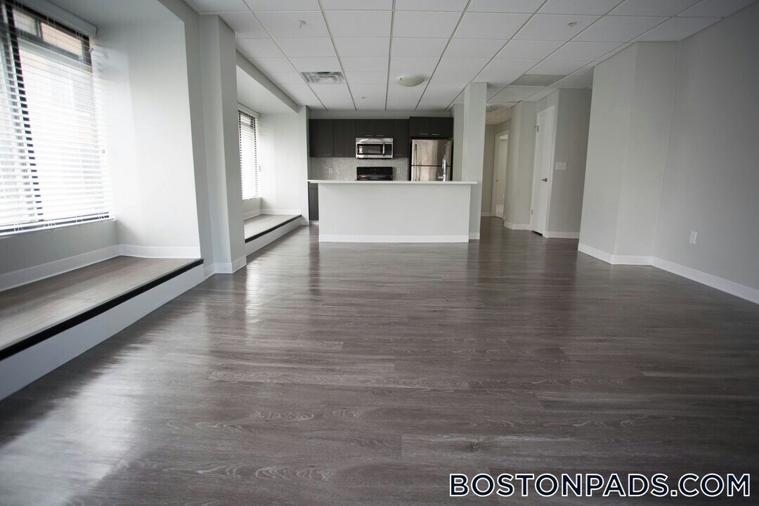 507 Main St, Unit 1003 in Worcester, MA - Building Photo