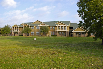 Tupelo Village Townhomes in Denton, TX - Building Photo - Building Photo