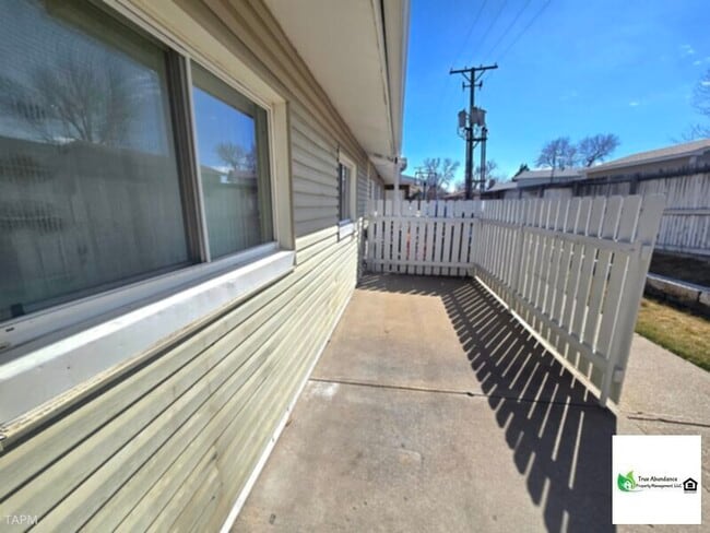 706 2nd St in Windsor, CO - Building Photo - Building Photo