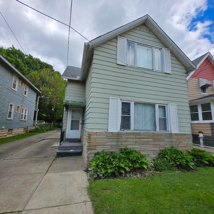 3549-3549 Trent Ave in Cleveland, OH - Building Photo