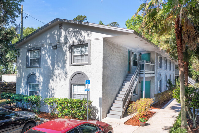 Creekside Apartments in Jacksonville, FL - Building Photo - Building Photo