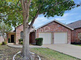 530 Hickory Ln in Rockwall, TX - Building Photo