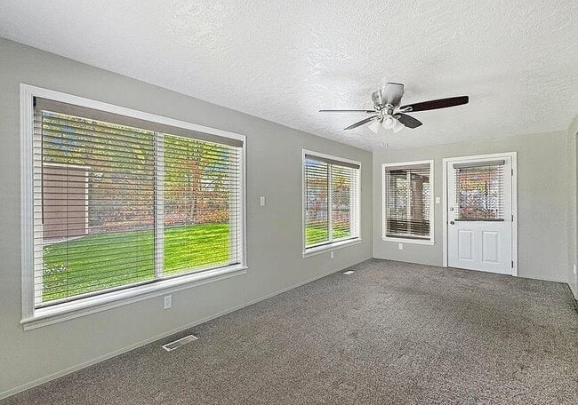 2756 Baltic Ave in Long Beach, CA - Building Photo - Building Photo