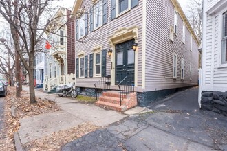 134 Front St in Schenectady, NY - Building Photo - Building Photo