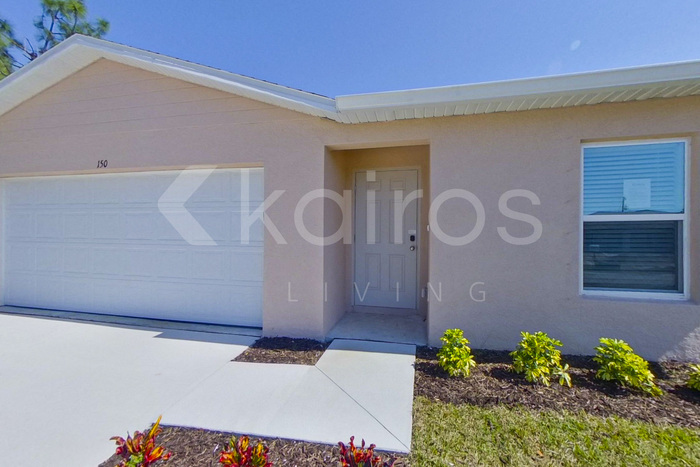 150 Snedeker St in Port Charlotte, FL - Building Photo