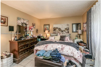 2020-2028-2028 NW 59th Terrace in Lauderhill, FL - Foto de edificio - Building Photo