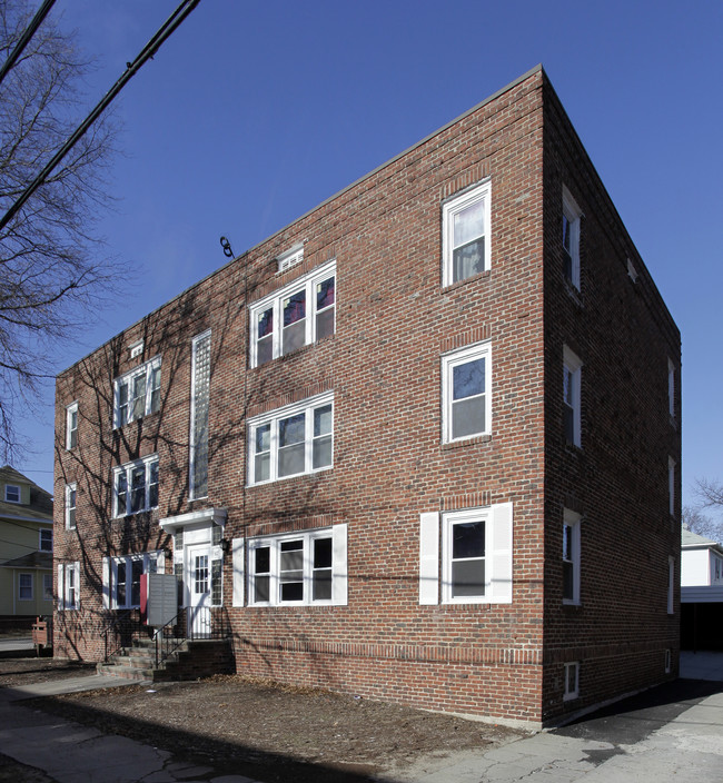 67 Thackeray St in Providence, RI - Building Photo - Building Photo