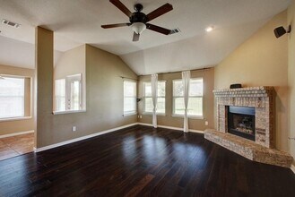 19704 Vilamoura St in Pflugerville, TX - Building Photo - Building Photo