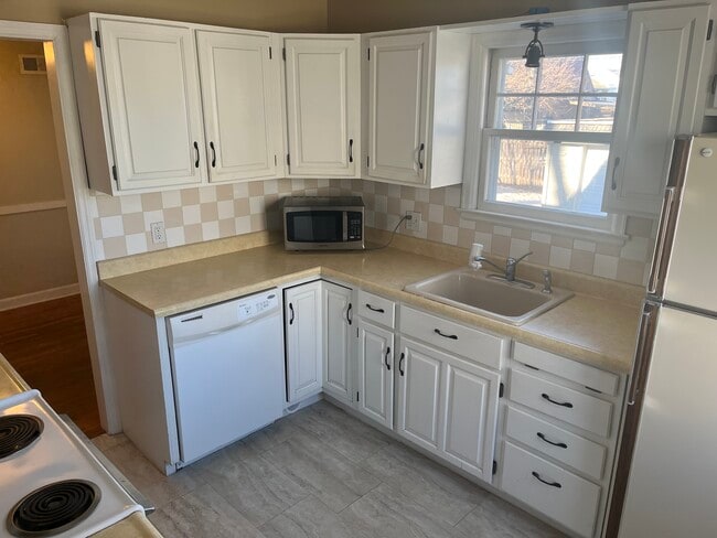 306 E 18th St, Unit Main Floor in Sioux Falls, SD - Foto de edificio - Building Photo