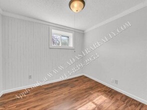 602 SW Lea Dr in Lee's Summit, MO - Building Photo - Building Photo