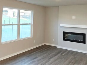 10809 S 178th Ave in Omaha, NE - Building Photo - Building Photo