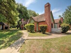 1601 Faro Dr in Austin, TX - Building Photo - Building Photo