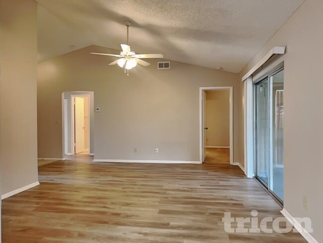 2017 Rudder Dr in Valrico, FL - Building Photo - Building Photo