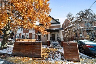 531 Runnymede Rd in Toronto, ON - Building Photo