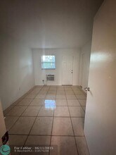 921 SW 15th Terrace in Fort Lauderdale, FL - Building Photo - Building Photo