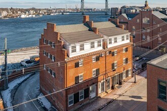 205 Market St-Unit -1 in Portsmouth, NH - Building Photo - Building Photo
