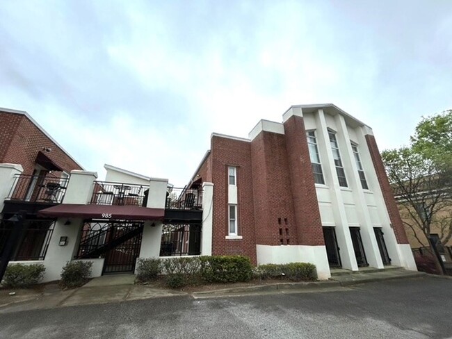 property at 985 Ponce De Leon Ave NE