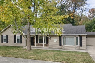 702 Dunaire Way in Jonesboro, GA - Building Photo