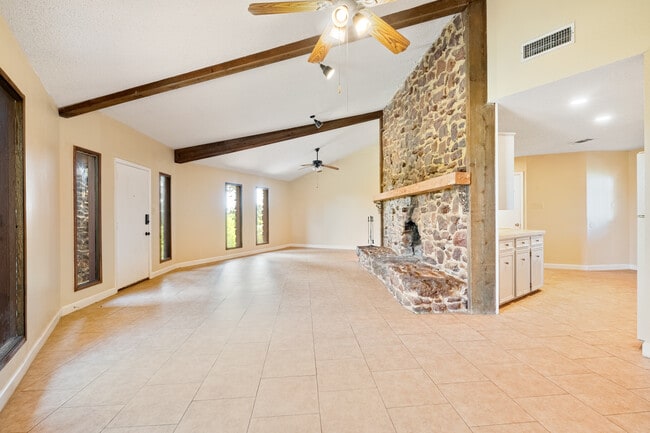 119 Homonu Ct, Unit B in Bastrop, TX - Building Photo - Building Photo