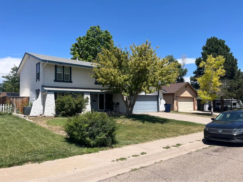 105 Carrillon Ln in Pueblo, CO - Building Photo