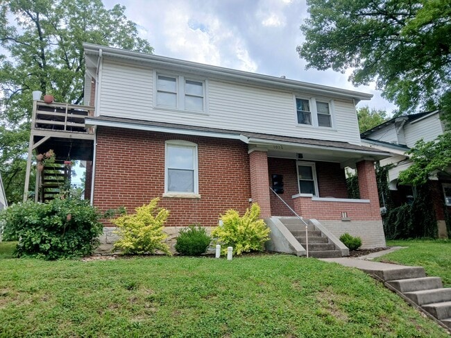 1016 W High St, Unit C in Jefferson City, MO - Building Photo - Building Photo