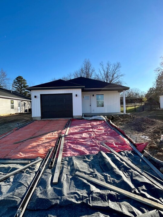 260 Bud St in Sullivan, MO - Building Photo