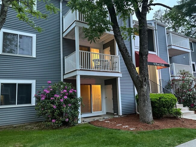 property at 9 Post Oak Ln