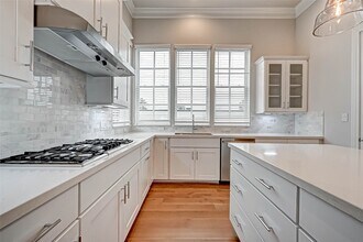 2234 Lou Ellen Ln in Houston, TX - Building Photo - Building Photo