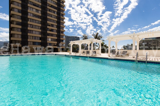 444 Niu St, Unit 1212 in Honolulu, HI - Foto de edificio - Building Photo