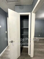 8304 N Mulberry St in Tampa, FL - Building Photo