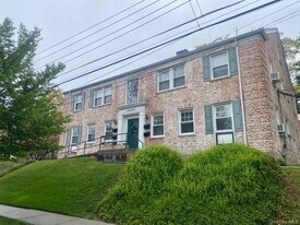 49-09 Hanford St in Queens, NY - Building Photo
