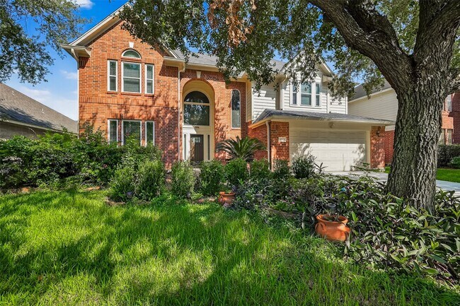 11603 Oak Lake Park Dr in Sugar Land, TX - Building Photo - Building Photo
