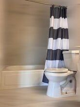 1840 Burton Dr in Austin, TX - Foto de edificio - Building Photo