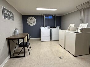 2125 Camelot Court in Appleton, WI - Building Photo - Building Photo