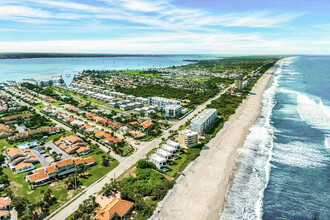 300 Strand Dr in Melbourne Beach, FL - Building Photo - Building Photo