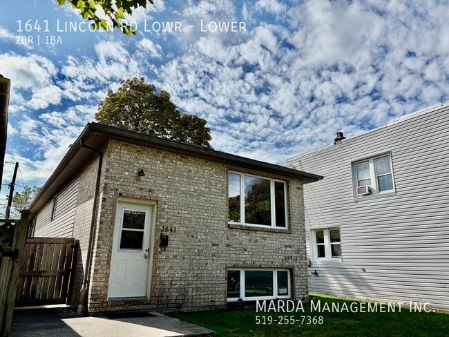 property at 1641 Lincoln Rd