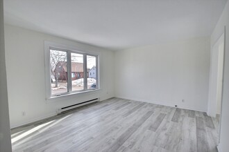 50 LeslieUnit 4 in Moncton, NB - Building Photo - Building Photo