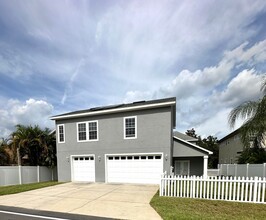 3327 Schoolhouse Rd in Harmony, FL - Building Photo - Building Photo