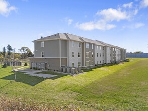 Hemming Crossing in Carrollton, OH - Building Photo - Building Photo