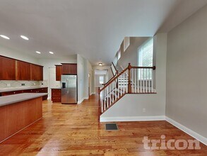 1206 Comet View Tr SE in Smyrna, GA - Foto de edificio - Building Photo