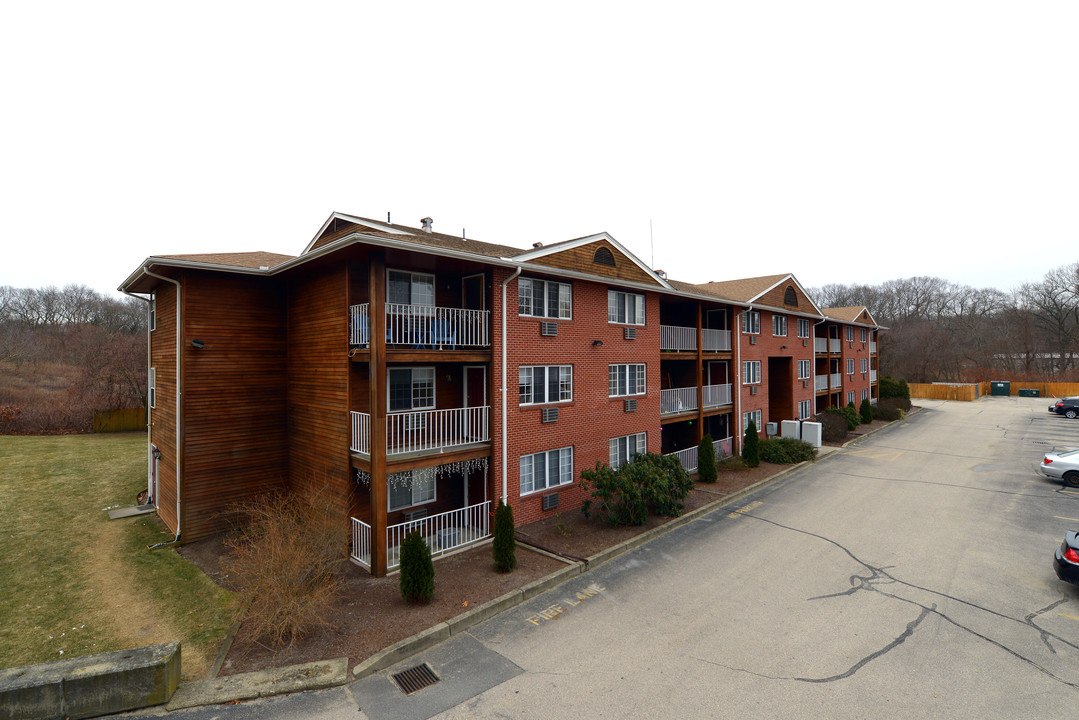 Hollow Crest in Warwick, RI - Building Photo