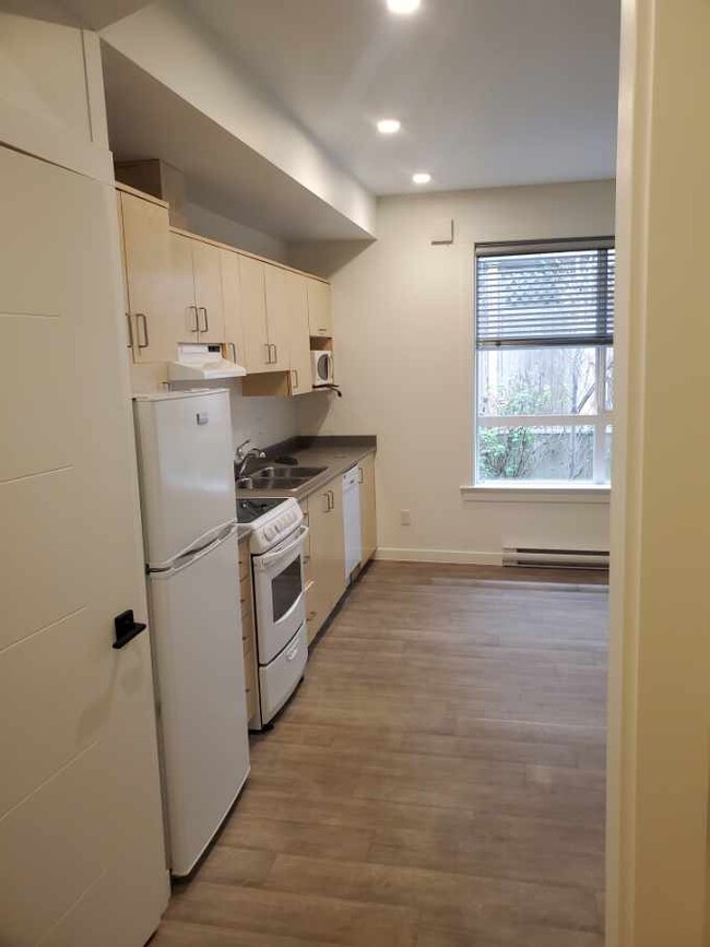 244 Selby St in Nanaimo, BC - Building Photo - Building Photo