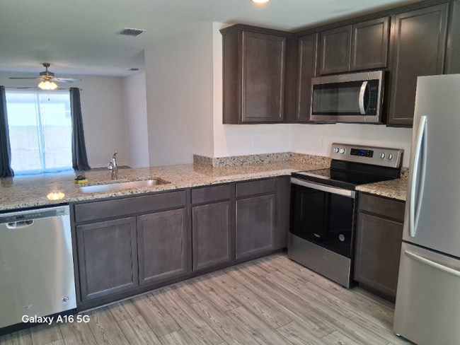 1 Youngreen Dr in Lehigh Acres, FL - Building Photo - Building Photo